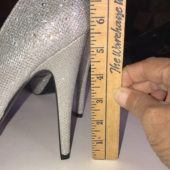 Women’s Charlotte Russe Platform Heels - Picture 11 of 12